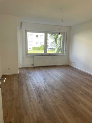 Stilvoll wohnen - 4 ZKB mit Balkon & Einbauküche