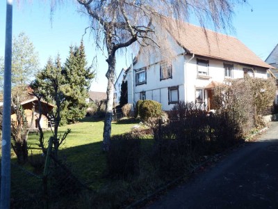 Älteres Haus auf großem Grundstück in Bisingen- Mitte