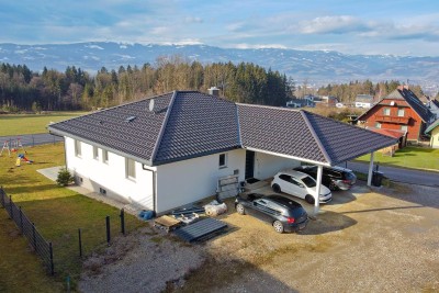 Neuwertiger Bungalow in sonnig ländlicher Lage mit schönem Grundstück Nähe Wolfsberg