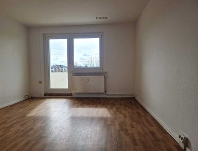 Zu dritt ins Familienwohnglück - 3 Raumwohnung mit Balkon zu vermieten!