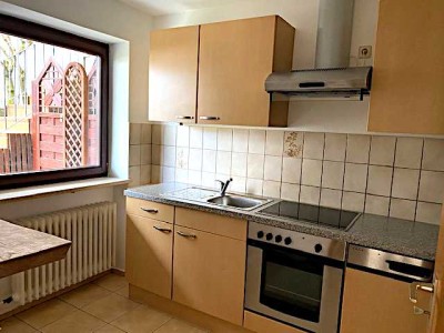2-Zimmer Einliegerwohnung mit Einbauküche in ruhiger Lage