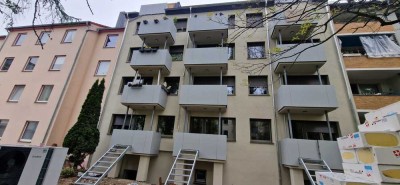 Topprenovierte Wohnung im 3. OG mit Aufzug, Balkon und Echtholzparkett sucht neuen Mieter