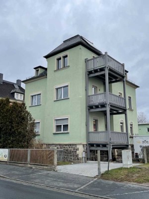 Gemütliche 3-Raumwohnung im DG mit Balkon, PKW-Stellplatz und Garage !!!