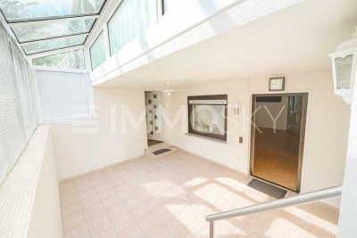 ** Helle und freundliche Wohnung mit traumhaften Wintergarten **