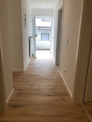 Charmantes WG Zimmer in 3er WG mit großer Terrasse in Heidelberg-Ziegelhausen, Einbauküche