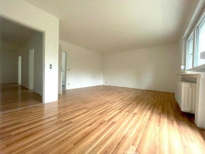 Wohnen mit Blick ins Grüne - renovierte 3-Zimmerwohnung in Sprendlingen!