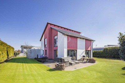 Neuwertiges Wohnhaus mit Werkstatt