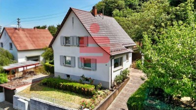 Wohnen, wo andere Urlaub machen – Charmantes Wohnhaus mit großem Garten und Privatwald