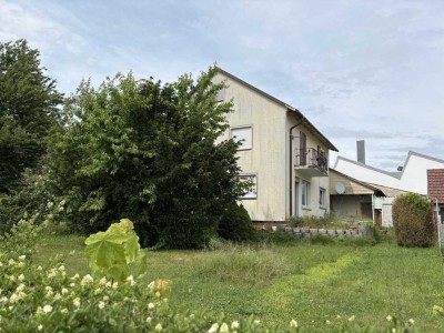 Renovierungsbedürftiges Wohnhaus mit Garage in Blaufelden