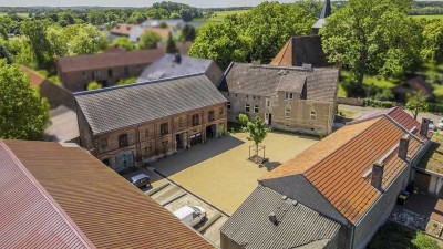 Vierseitenhof mit großem Grundstück in Potsdam