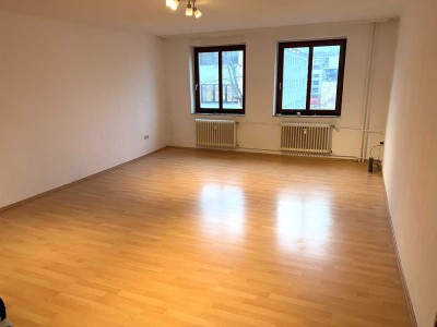 Großzügige Zwei-Zimmer-Wohnung in Bestlage!