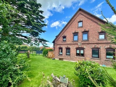 -Nienstädt- Schmuckes Zweifamilienhaus im Landkreis Schaumburg