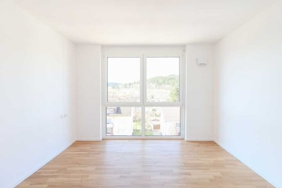 Hochwertig + Modern - Neue 3-Zi.-Wohnung mit Balkon, EBK und Duschbad in "Erstbezug"!