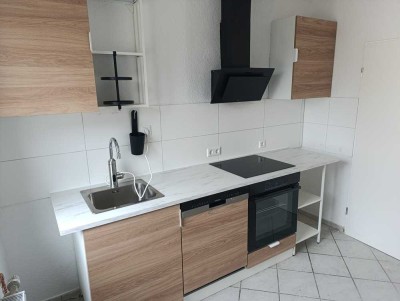 Moderne Einbauküche und neues Bad inklusive