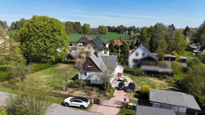 Gemütliches Einfamilienhaus mit Garage und schönem Garten in ruhiger Lage in Marienberg