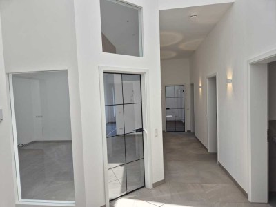 Exklusive 3-Zi.-DG-Wohnung mit luxuriöser Ausstattung in Penzberg