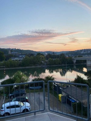 Niederwerth - Schöne 2 ZKB-DG-Wohnung mit Balkon, Keller und Außenstellplatz