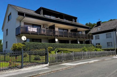 Helle Eigentumswohnung mit großzügigem Balkon und Garage in ruhigem Wohngebiet in Brilon