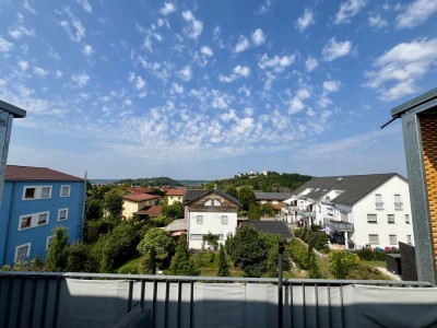Sonnige 2-Zimmerwohnung mit traumhaften Ausblick u. toller Einbauküche mit Abstellraum
