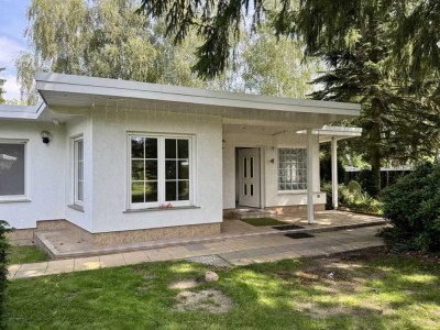 Rückzugsort im Grünen – Idyllischer Bungalow nahe Berlin mit großem Grundstück und Jacuzzi