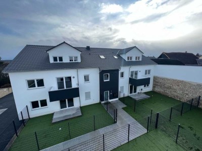 2 ZKB Helle Neubau Wohnung 62,5 in Gau-Weinheim ab 01.09.2025 mit Aufzug zzgl. Tiefgarage & Küche