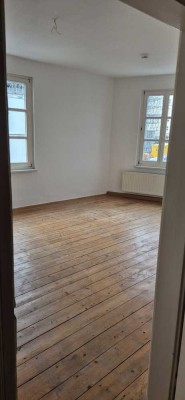 Helle 2- Zimmerwohnung 78m²  WG geeignet