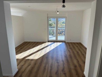 Freier Blick über's Neckartal - Neubaustandard - 3-Zimmer-Wohnung