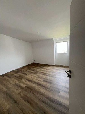 Erstbezug nach Kernsanierung / Fußbodenheizung /2 Zimmer mit Gartennutzung