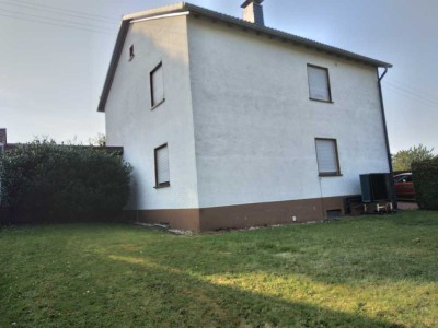 Geräumiges 6-Zimmer-Haus in Reichshof mit Garage und Garten