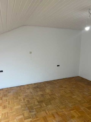 Moderne 4-Zimmer Wohnung mit Balkon in Nürtingen