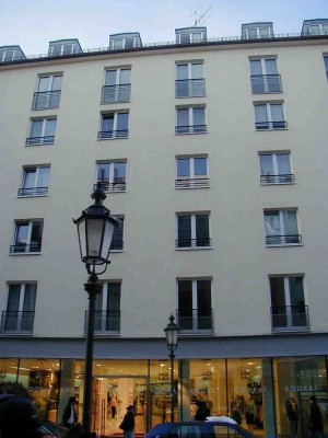 *Direkt im Zentrum* 1 Zimmer-Apartment*EBK*möbliert*Kellerabteil*