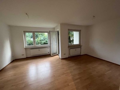 01.11.25 - Helle 2-Zimmer-Wohnung im Grünen - mit Balkon und 16 m² Keller
