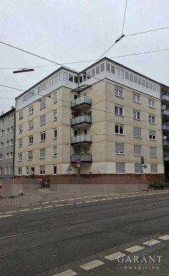 ***Aufwändig modernisiertes Mehrfamilienhaus mit gepflegter Wohnung in zentraler Südstadt-Lage ***