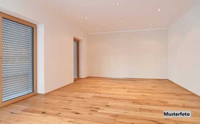Einfamilien-Doppelhaushälfte mit Garage - provisionsfrei