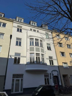 *PROVISIONSFREI* Geschmackvolle 2-Zimmer-Wohnung mit Balkon und EBK in Düsseldorf Pempelfort