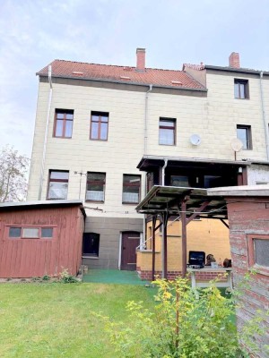 Zweifamilienhaus in ruhiger grüner Lage