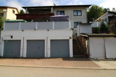 Einfamilienhaus mit Einliegerwohnung in sonniger Lage