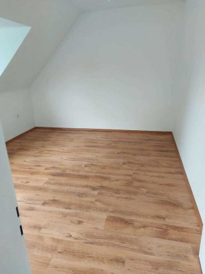 3-Zimmer-Dachgeschoss-Wohnung