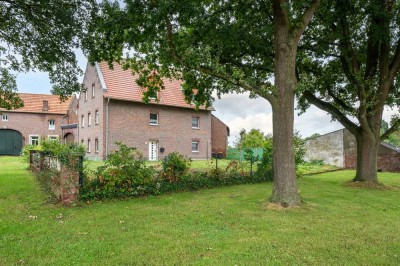 Historisches Herrenhaus mit zahlreichen Ausbaumöglichkeiten in Waldfeucht - Hontem!