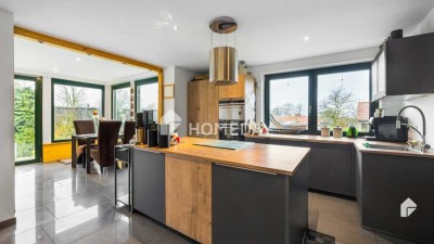 Top sanierte DHH mit vielen Highlights z.B. Sichtbalken, hochwertiger EBK | Lage nahe der Ostsee