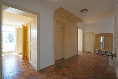Helle, freundliche Altbauwohnung mit Südbalkon in Gründerzeithaus mit Gemeinschaftsgarten