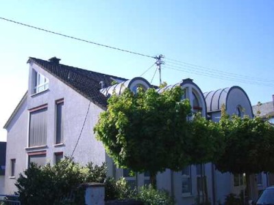 Helle 3,5-Zi-Terrassenwohnung mit Balkon und Einbauküche in Blicklage v.Koblenz!