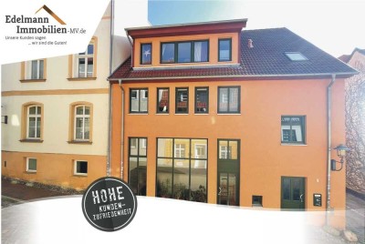 2-Raumwohnung, 1. OG mit ca. 60m² & Balkon in der östlichen Altstadt!