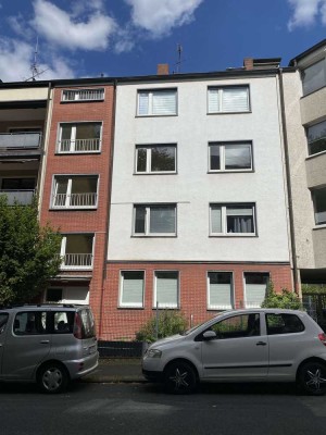 gemütliche 2,5 Zimmer-Wohnung in ruhiger Seitenstraße nähe Bermudadreieck