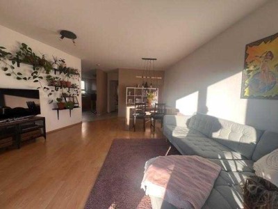 Ideal für Singles und Paare! Helle 2,5 Zimmer Wohnung in Köngen mit Balkon + PKW- Stellplatz!