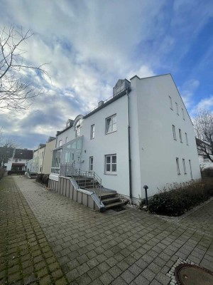 KHALIL WAKED IMMOBILIEN! Schöne 2 Zimmer-Hobbyraum Terrassen Wohnung.