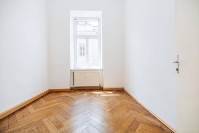 AB SOFORT VERFÜGBAR I ALTBAU MIT CHARME I TOP LAGE I WG-TAUGLICH I LIFT I HAUSTIERE ERLAUBT I KUNSTHAUS / SÜDTIROLERPLATZ I PROJEKT WOHNEN