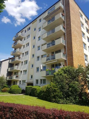 Freundliche 3-Zimmer-Wohnung mit Balkon und Tageslichtbad