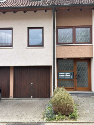 Geschmackvolle 2 Zimmer-Single-Wohnung mit Balkon und EBK in Rottenburg-Ergenzingen