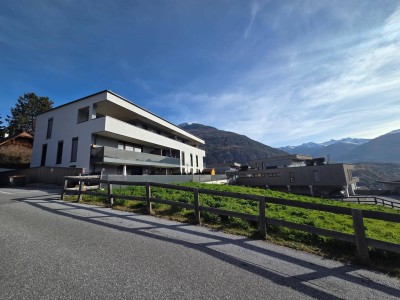 neuwertige 3-Zimmer Wohnung - toller Ausblick